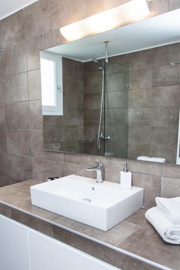 Sunny And Minimal Apt In Glyfada With 3 Bdrm 雅典 外观 照片