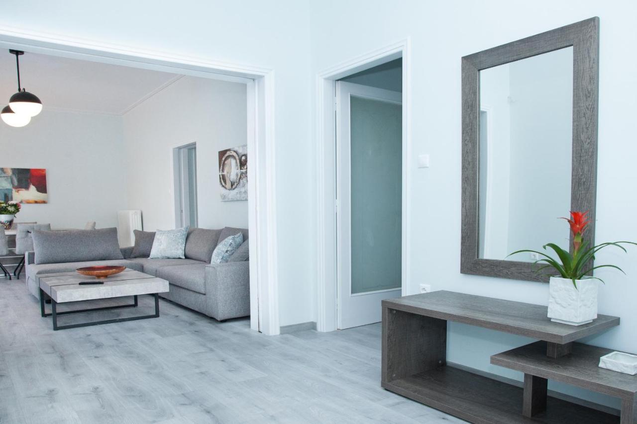 Sunny And Minimal Apt In Glyfada With 3 Bdrm 雅典 外观 照片